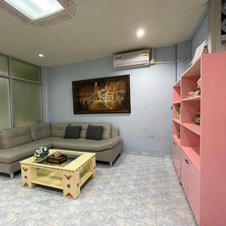 Oyo 75486 Anna Residence Jomtien Экстерьер фото