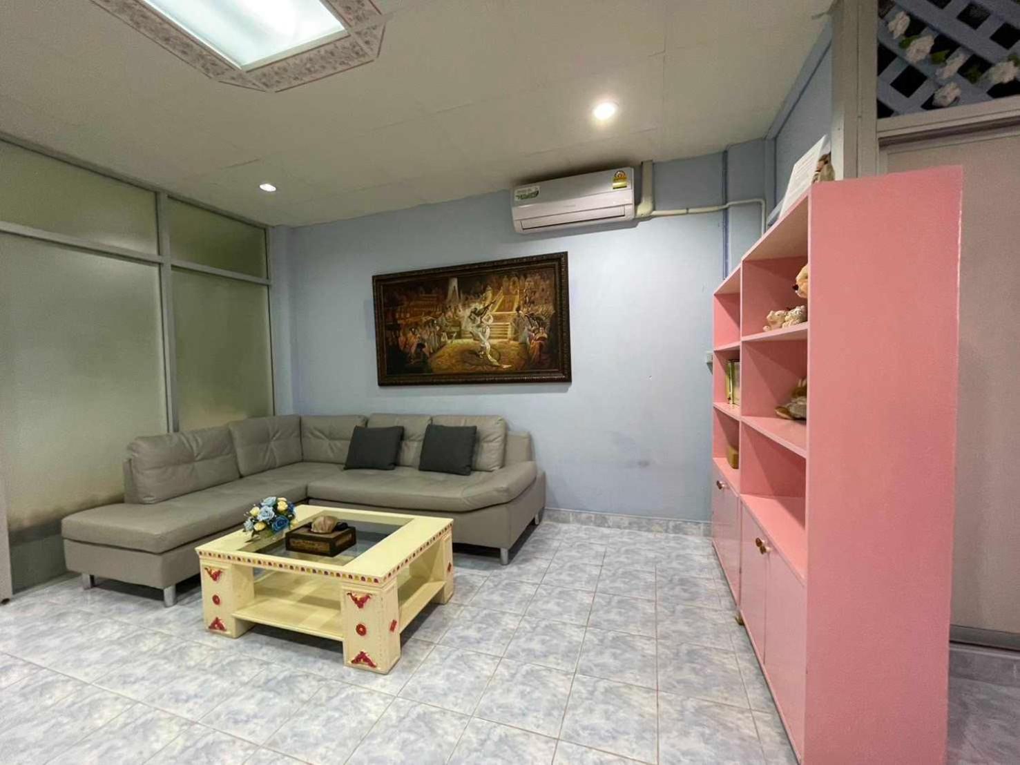 Oyo 75486 Anna Residence Jomtien Экстерьер фото