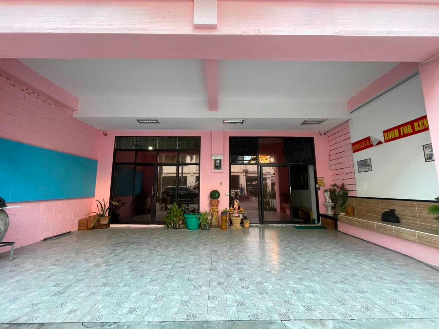 Oyo 75486 Anna Residence Jomtien Экстерьер фото