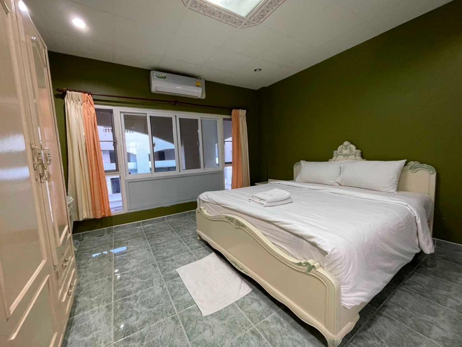 Oyo 75486 Anna Residence Jomtien Экстерьер фото