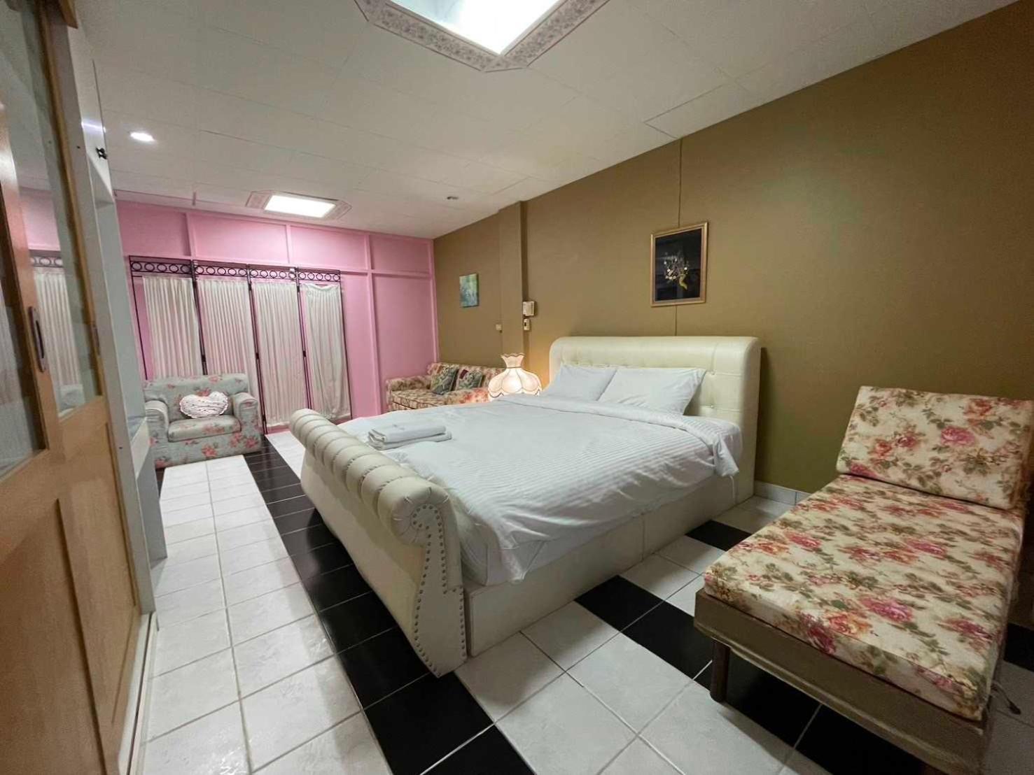 Oyo 75486 Anna Residence Jomtien Экстерьер фото