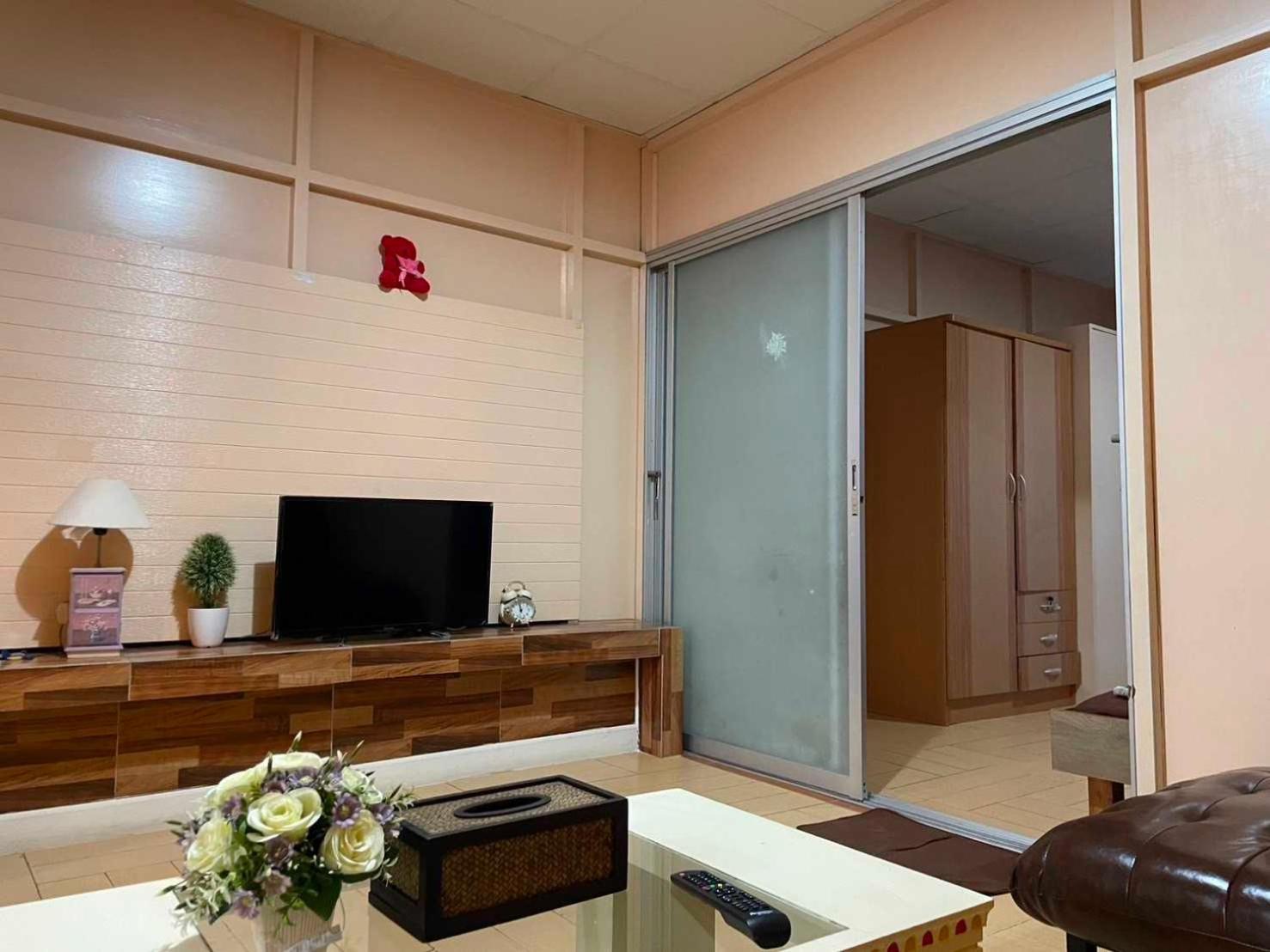 Oyo 75486 Anna Residence Jomtien Экстерьер фото
