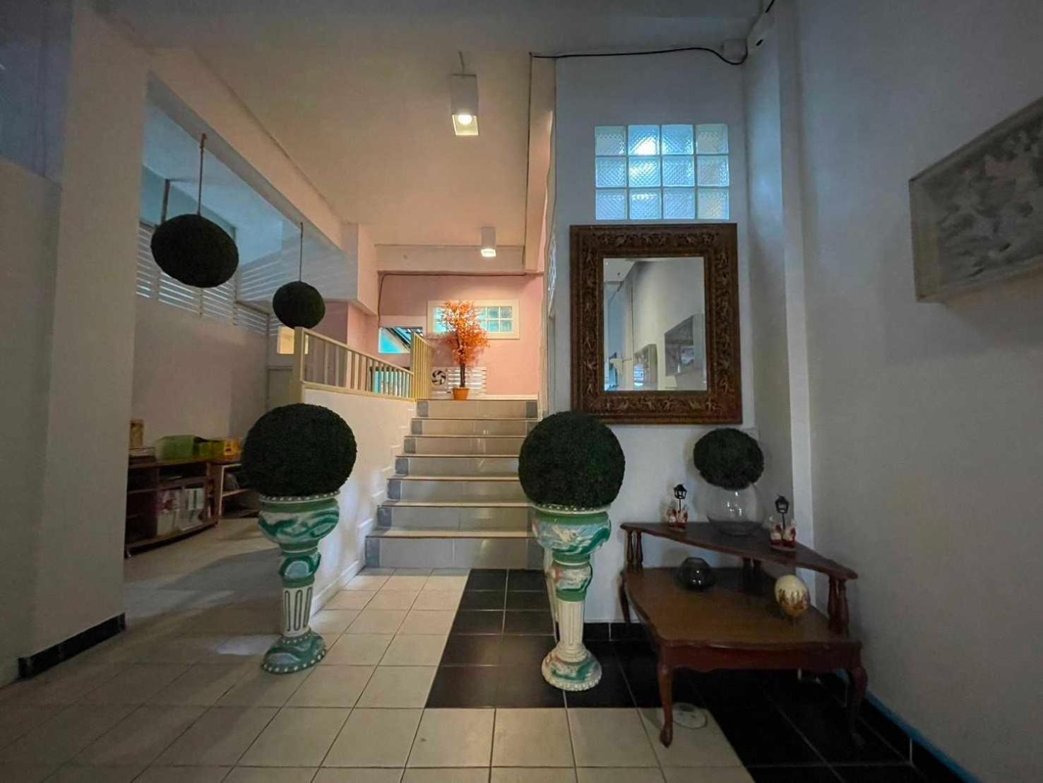 Oyo 75486 Anna Residence Jomtien Экстерьер фото