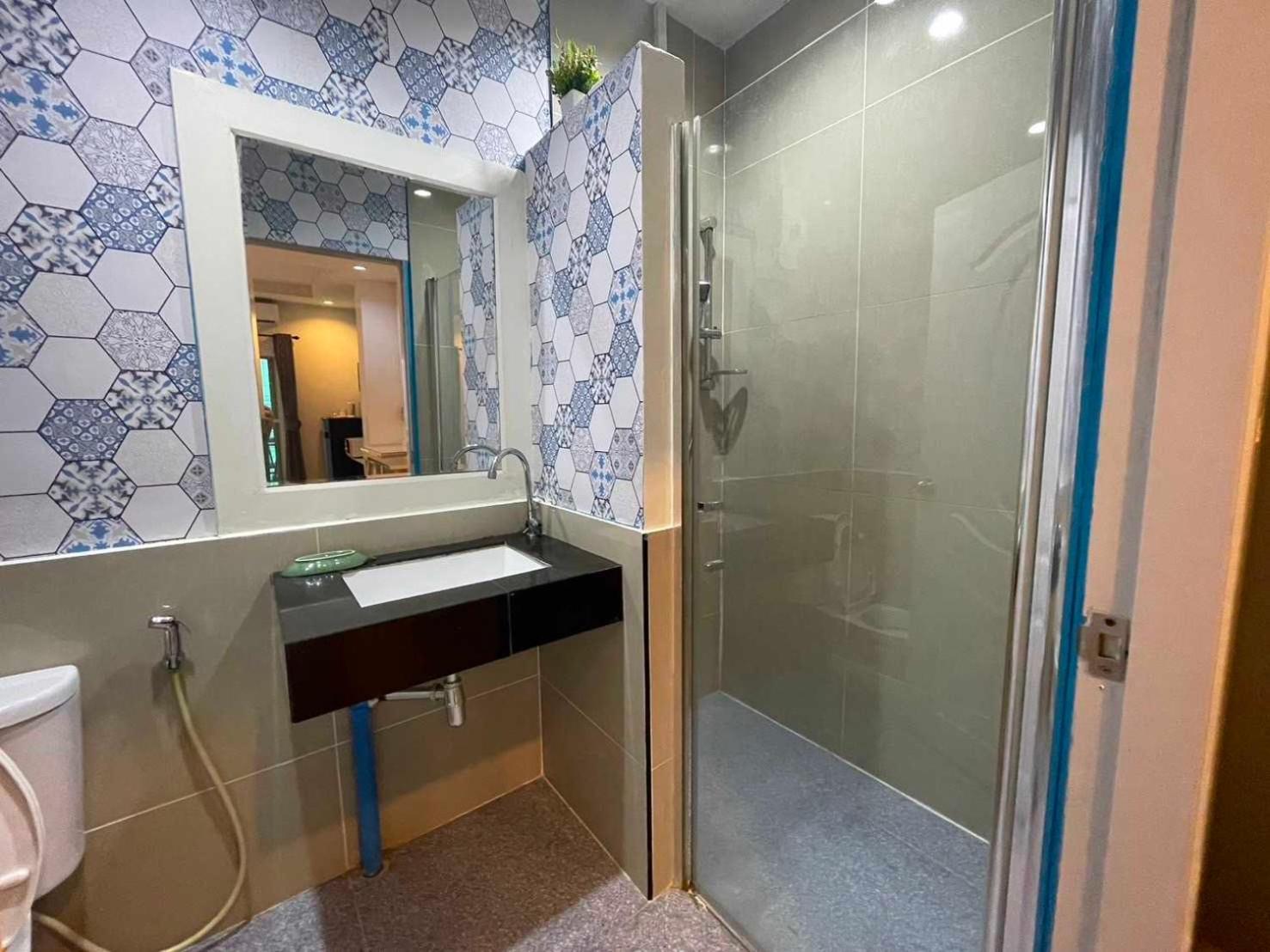 Oyo 75486 Anna Residence Jomtien Экстерьер фото