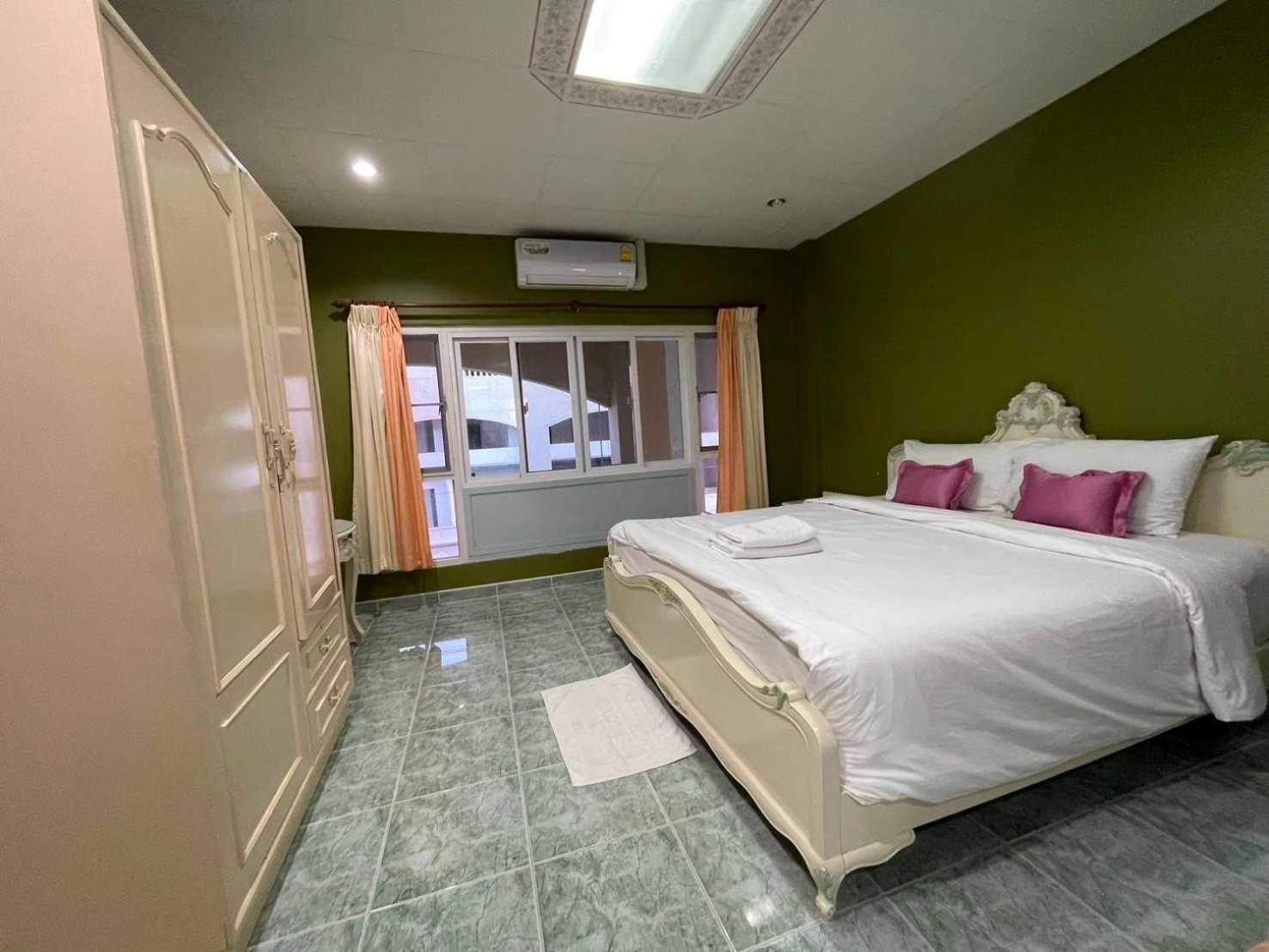 Oyo 75486 Anna Residence Jomtien Экстерьер фото