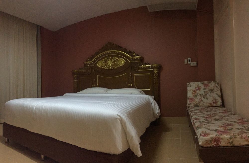Oyo 75486 Anna Residence Jomtien Экстерьер фото